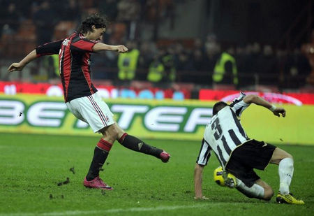  马赛传统豪门底蕴尽显，补时阶段连入两球完成惊天逆转