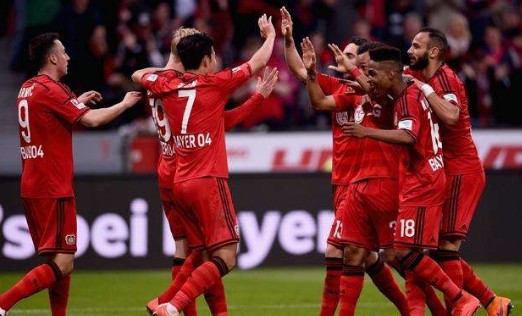  勒沃库森主场憾平劲旅德甲争四格局再生变数