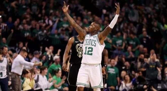  班凯罗二十六分魔术新秀闪耀仍负于凯尔特人